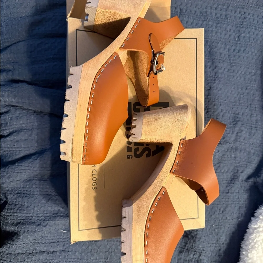 MIA ABBA Brown Leather Clogs size 8 Never worn - Picture 2 of 6